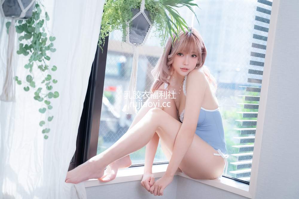 [网红杂图] Ely_eee(ElyEE子) – Mist Blue Lady [37P79MB]