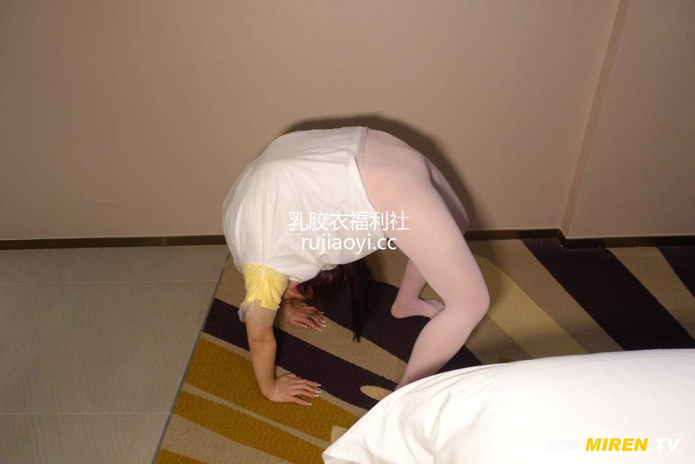 [ROSI写真] 艺学妹 2020.12.04 No.199 [32P23MB]