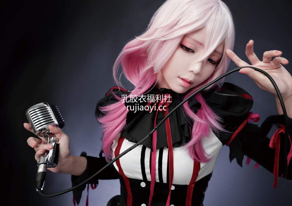[网红杂图] Ely_eee(ElyEE子) – 祈妹 [12P65MB]