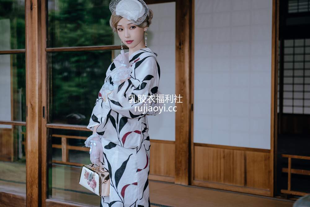 [网红杂图] Ely_eee(ElyEE子) – Retro Kimono [38P125MB]