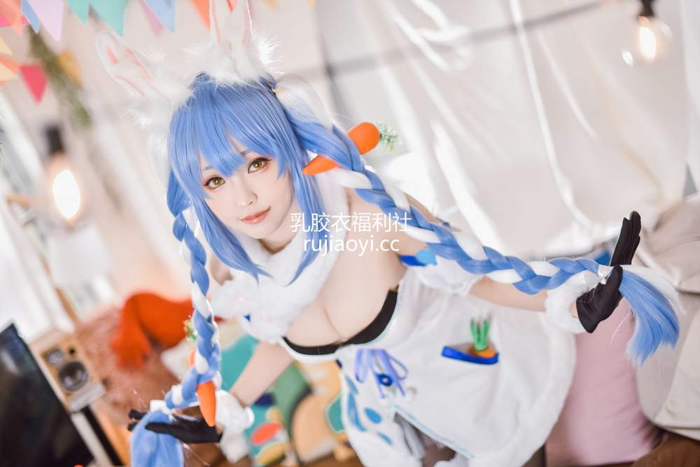 [网红杂图] Ely_eee(ElyEE子) – Pekora [27P40MB]