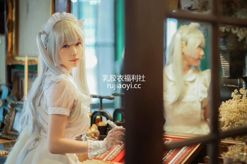 [网红杂图] Ely_eee(ElyEE子) – TUESDAY TWINTAIL [141P261MB]