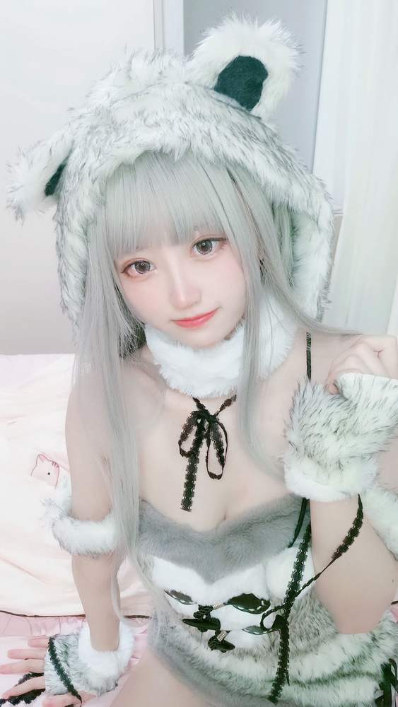 [网红杂图] 千阳(ちよ) – 白熊 [14P17MB]