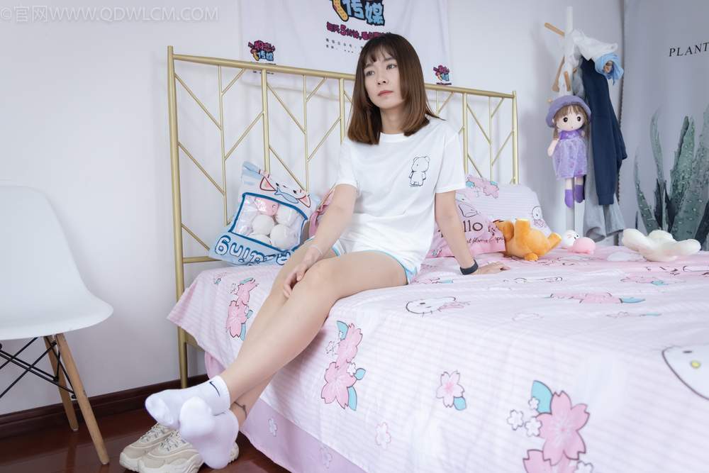 [物恋传媒] No.1033 婷婷-等待的心 [162P1V4.57GB]