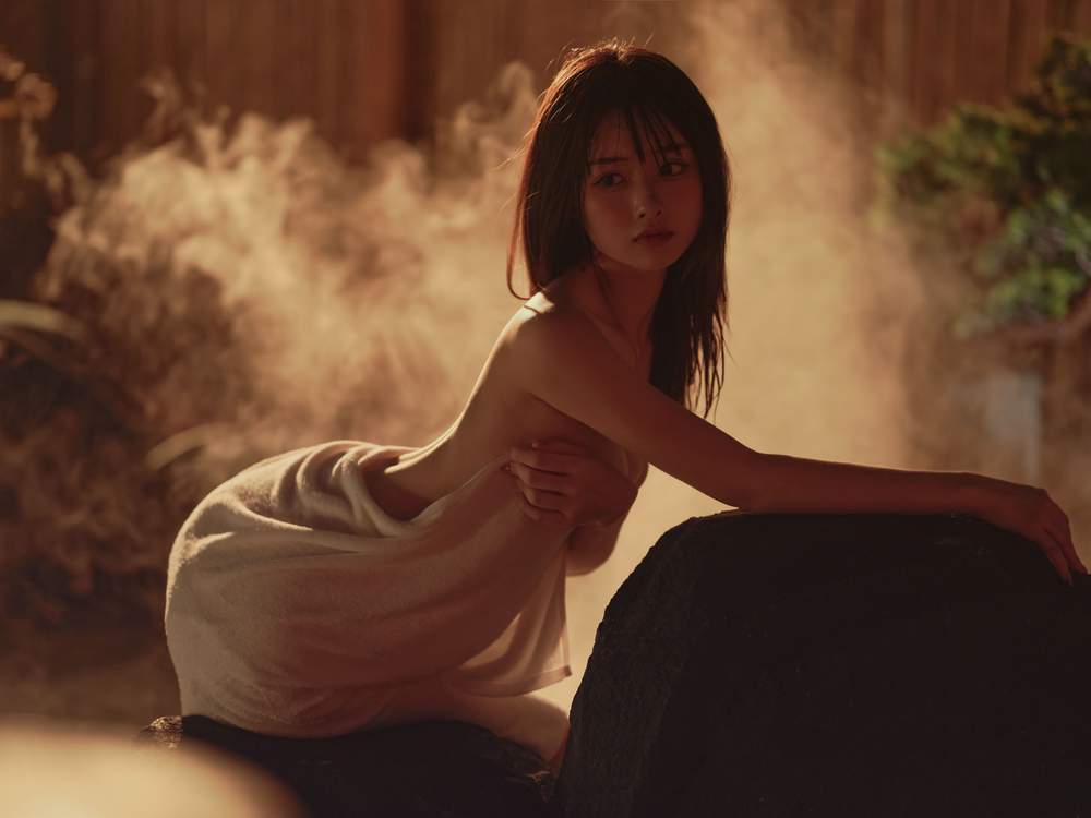 [网红杂图] 河豚抚子 – 温泉 [14P132MB]