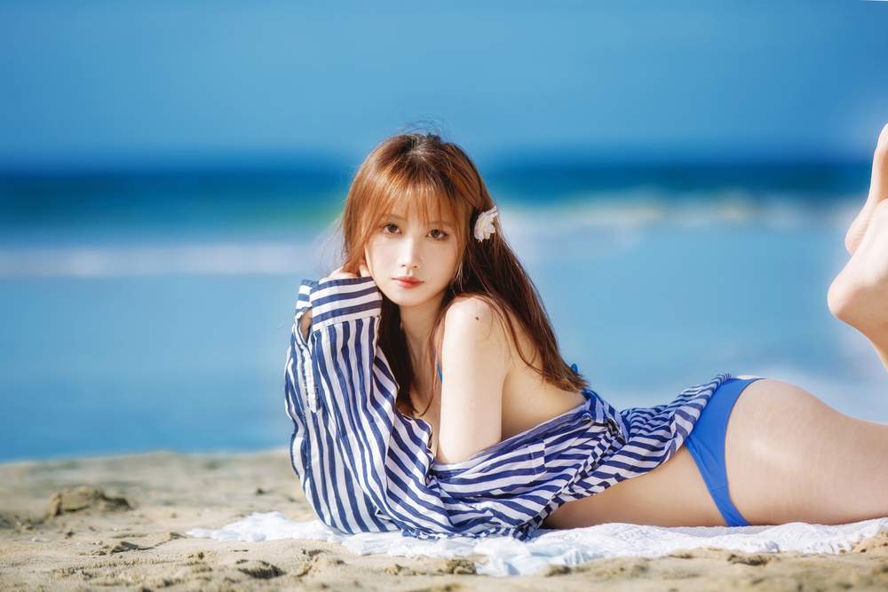 [网红杂图] 念雪ww – 初夏 [43P390MB]