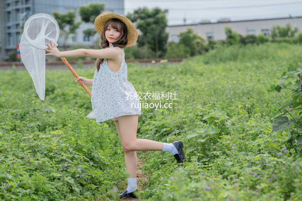 [网红杂图] 花铃 – 田野 [39P426MB]