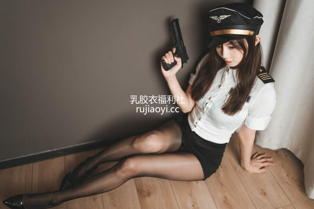 [网红杂图] 51酱 – 制服 [71P399MB]
