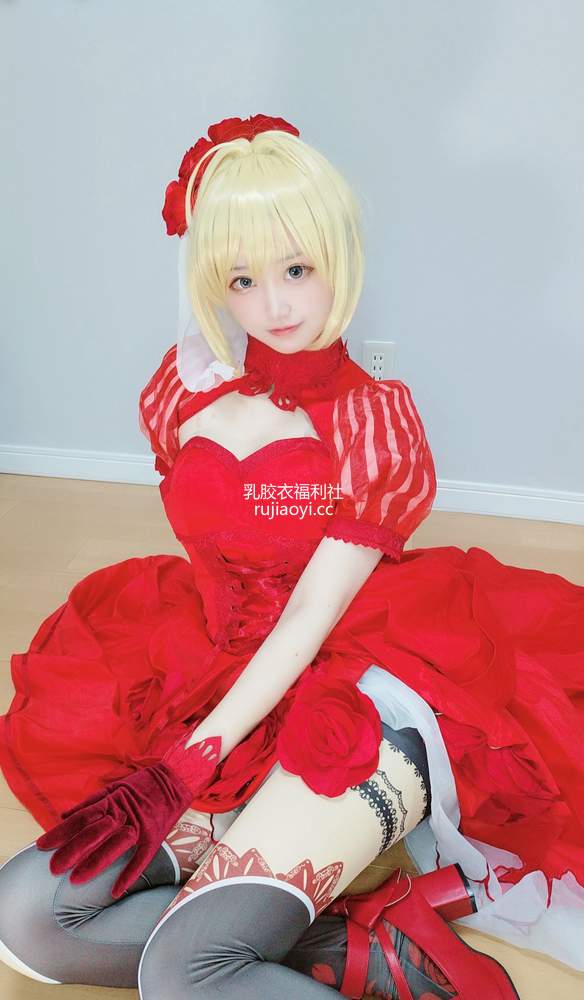 [网红杂图] 千阳(ちよ) – 尼禄红礼服 [11P23MB]