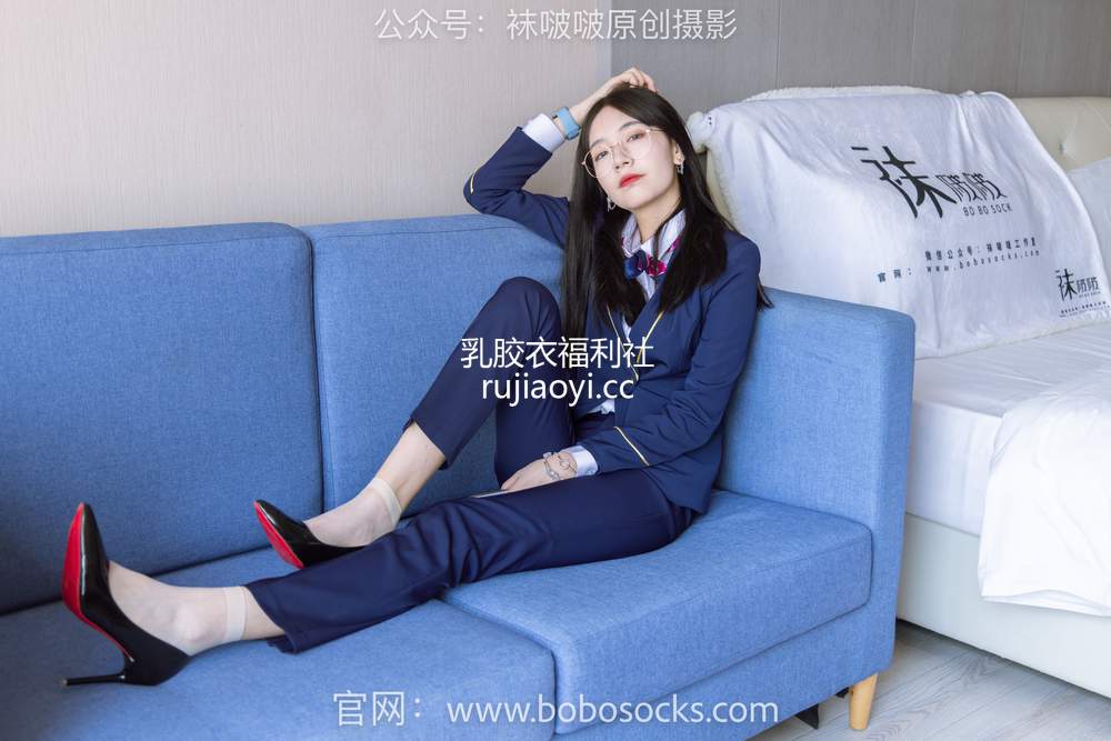 [BoBoSocks袜啵啵] No.139 小甜豆-高跟鞋、短肉丝、空姐制服 [140P1V6.11GB]