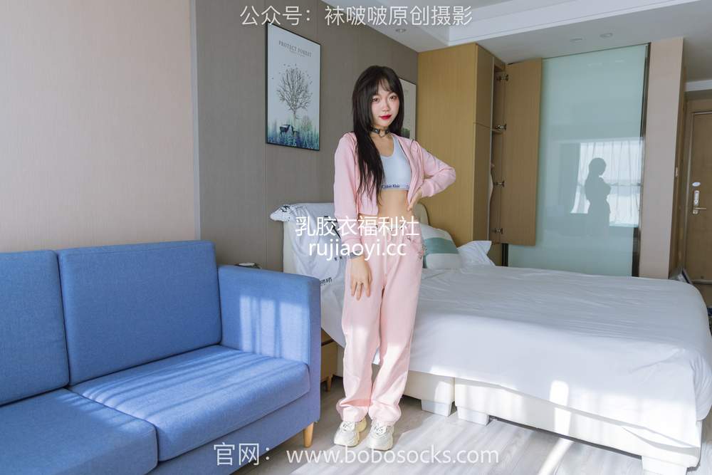 [BoBoSocks袜啵啵] No.141 周周-运动鞋、白棉袜、裸足 [140P1V5.57GB]