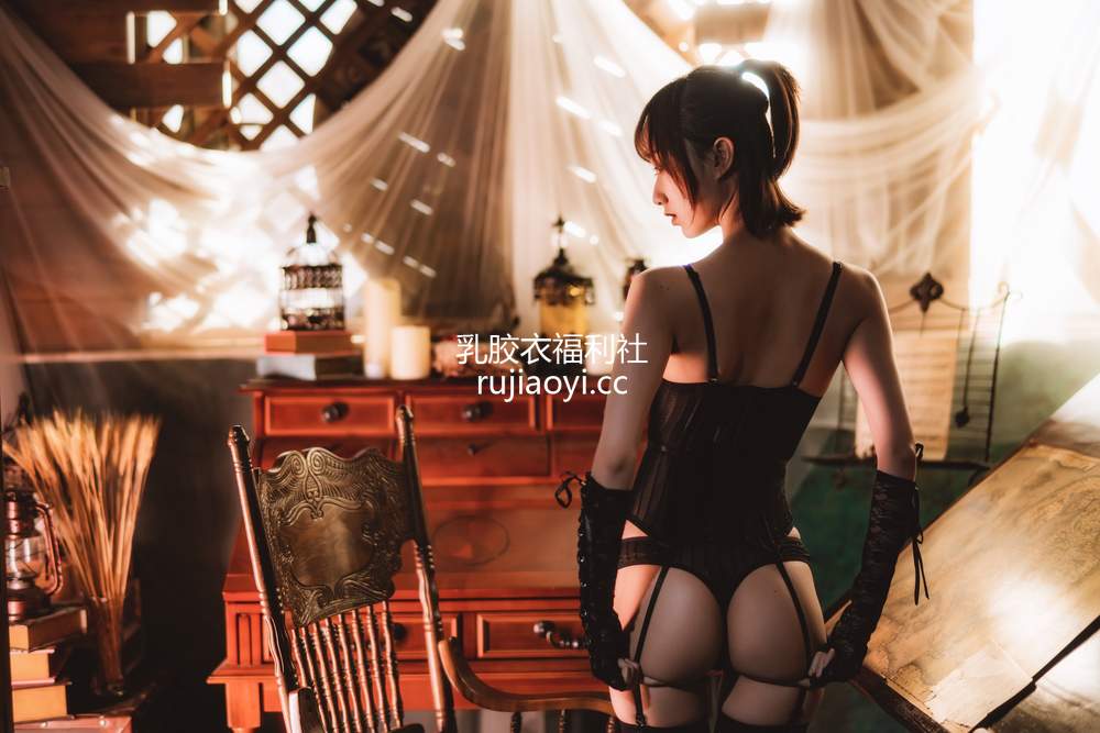 [网红杂图] 木绵绵OwO – 紧身内衣 [70P2.03GB]