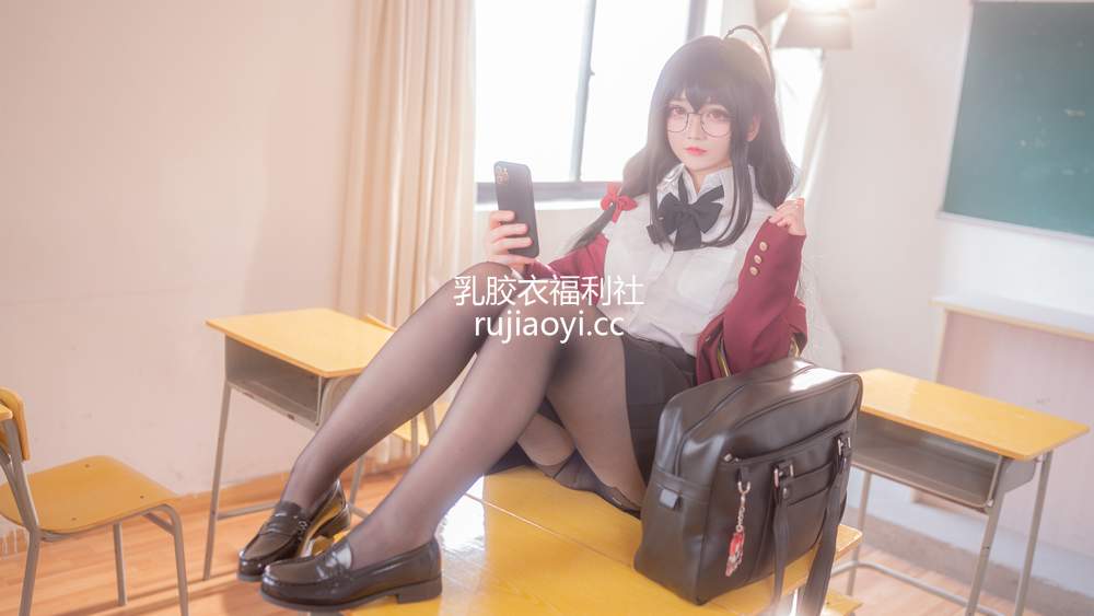 [网红杂图] Sayako – 大凤JK [50P547MB]