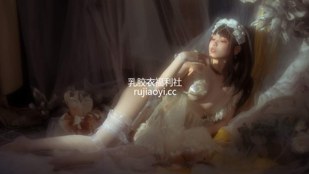 [网红杂图] 七月喵子 – 小仙女 [33P224MB]