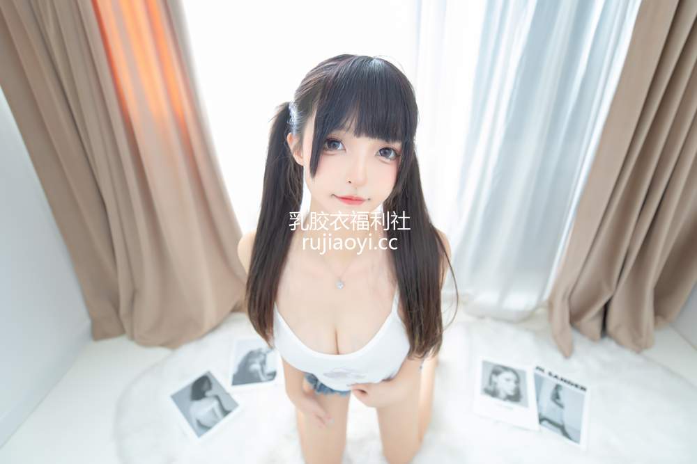 [网红杂图] 神楽板真冬 – 牛仔兔兔 [75P152MB]