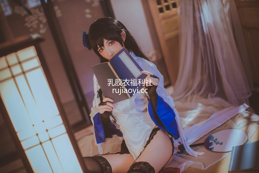 [网红杂图] 衣衣 – 95玉玲珑 [50P92MB]