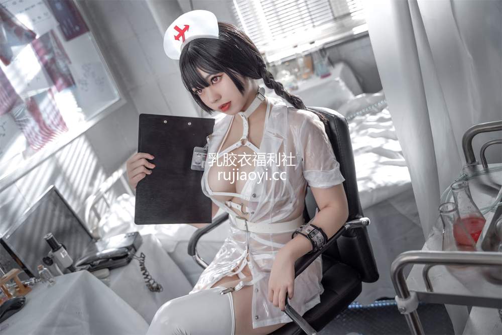 [网红杂图] 啊日日_Ganlory – 未来白色护士 [52P193MB]