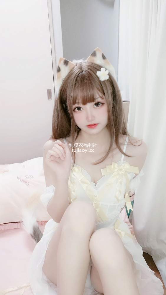 [网红杂图] 千阳(ちよ) – 三花猫 [12P12MB]
