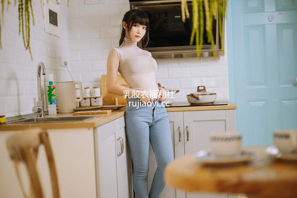 [网红杂图] 汪知子 – 姐姐的牛仔裤 [42P287MB]