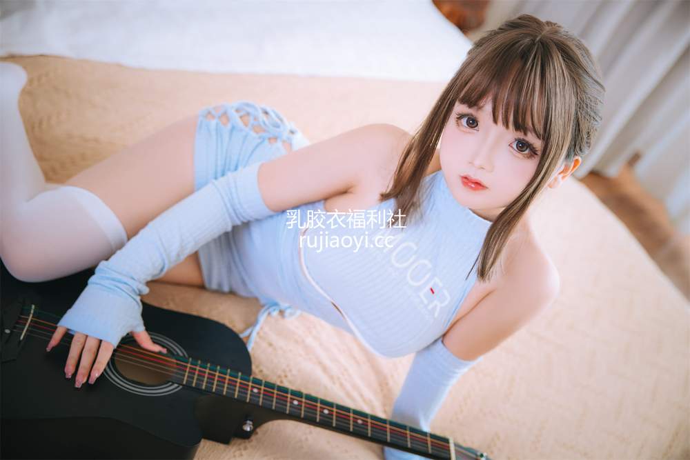 [网红杂图] 日奈娇 – 吉他妹妹 [81P561MB]
