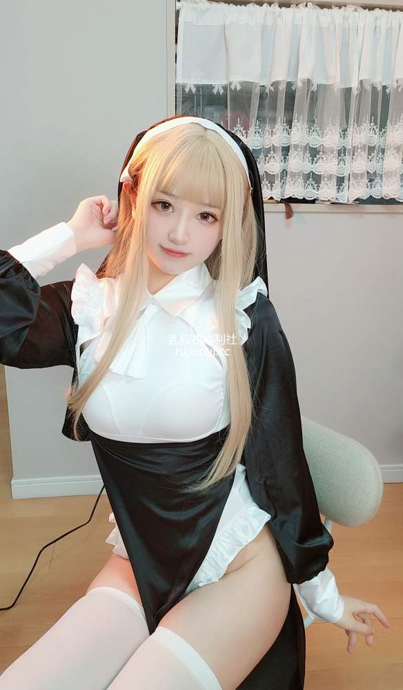 [网红杂图] 千阳(ちよ) – 修女 [17P33MB]