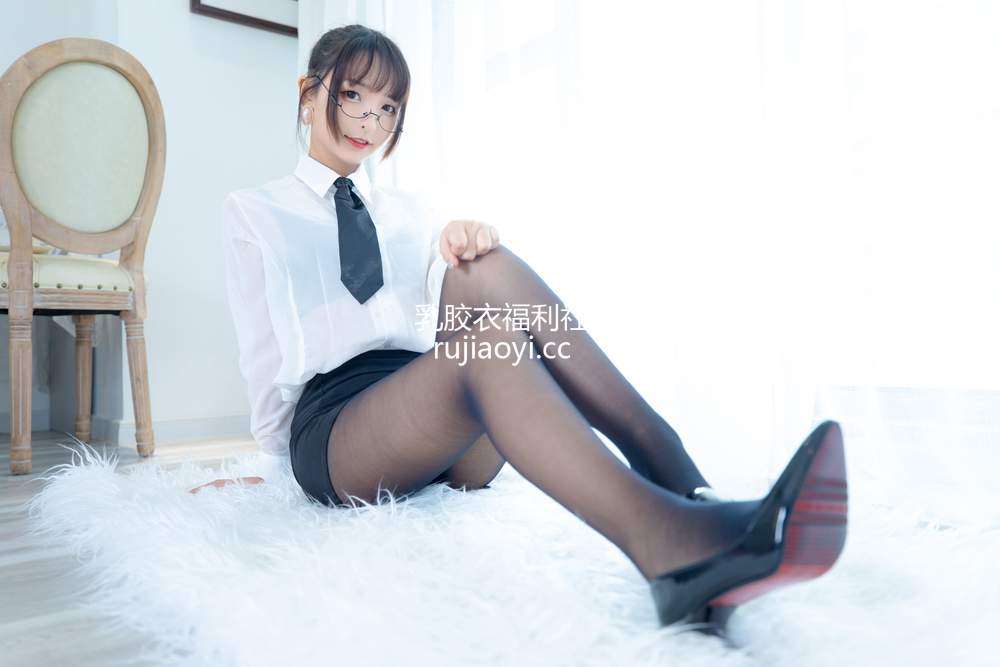 [网红杂图] 神楽板真冬 – ホワイトオフィス [150P315MB]