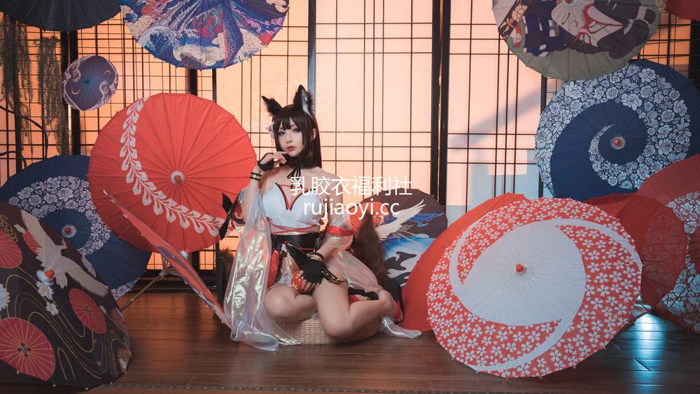 [网红杂图] rioko凉凉子 – 天城泳装 [30P386MB]