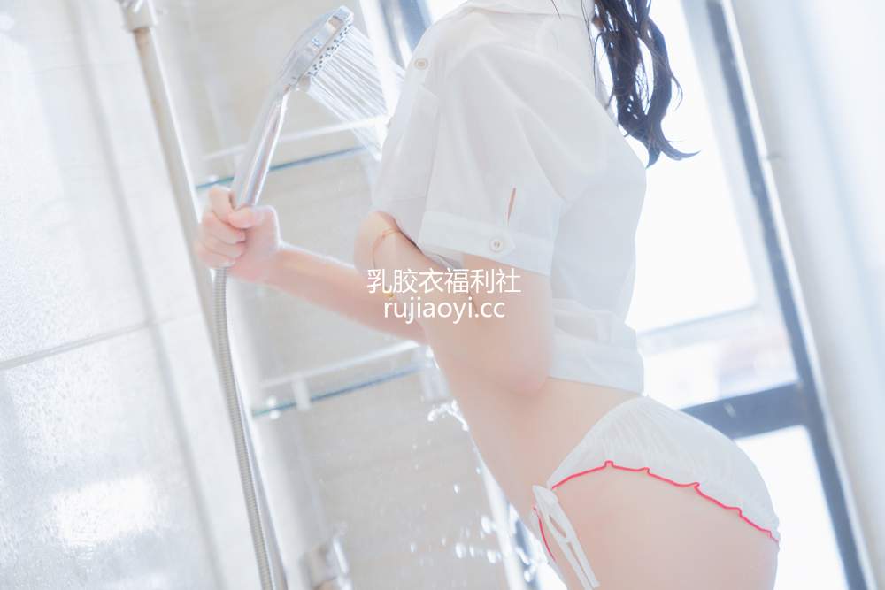 [网红杂图] 桜桃喵 – 洒花 [54P887MB]