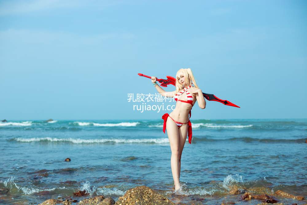 [网红杂图] 九曲Jean – 尼禄泳装 [14P94MB]