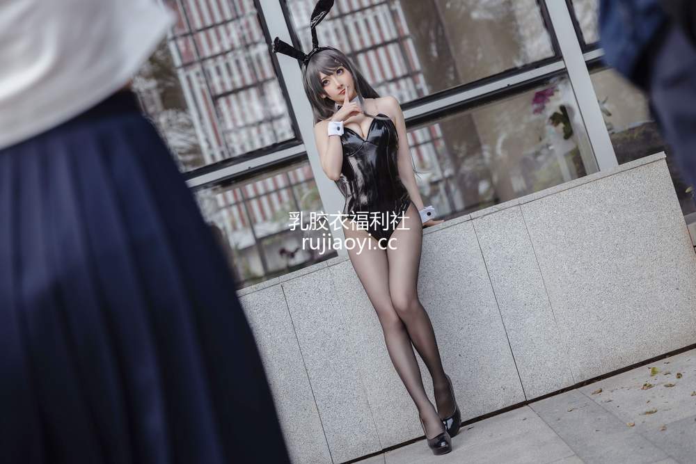 [网红杂图] 是三不是世w – 麻衣学姐 [60P1V1.30GB]