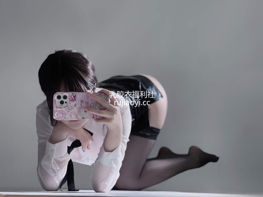 [网红杂图] 幼愛youmeko – 早安,想吃点什么？ [28P315MB]