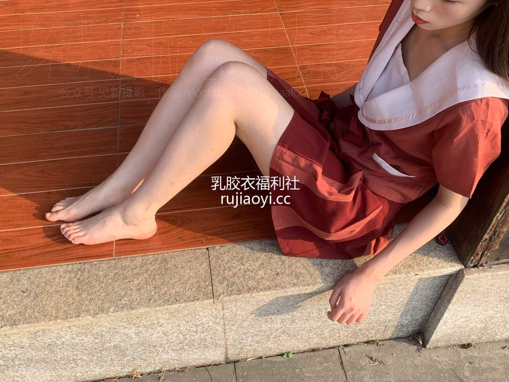 [见新摄影] No.049 烈火般的JK 深深埋入你的内心 [167P1V1.19GB]