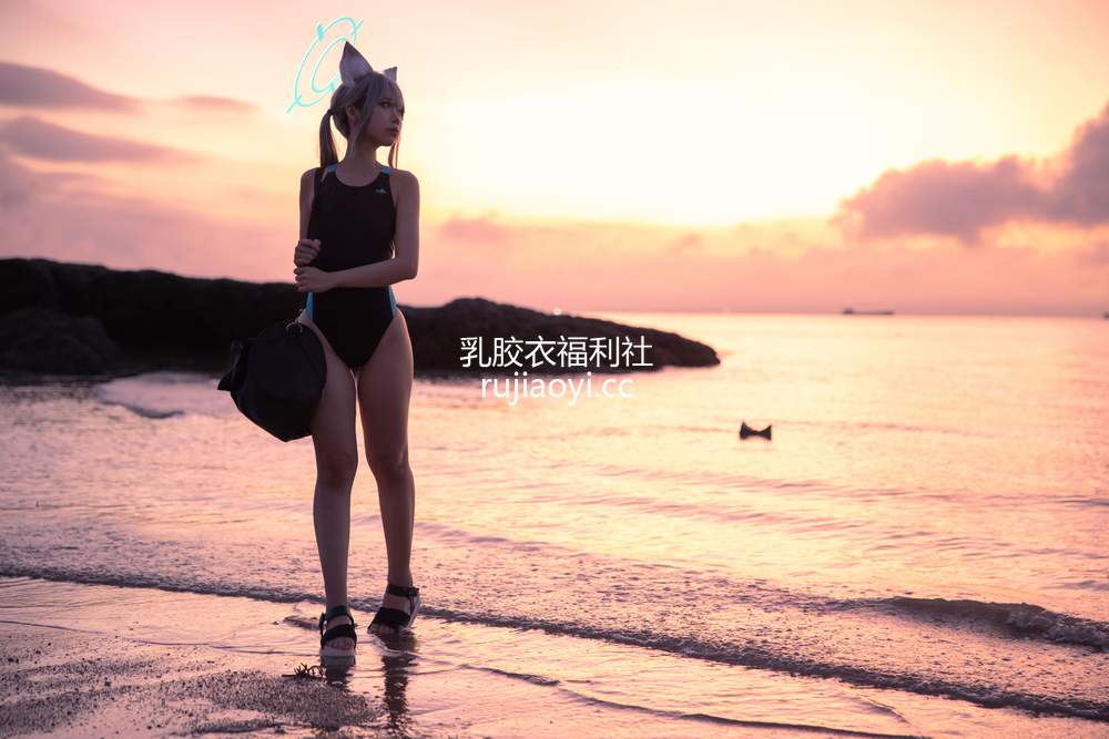[网红杂图] G44不会受伤 – 碧蓝档案 砂狼白子泳装 [26P287MB]