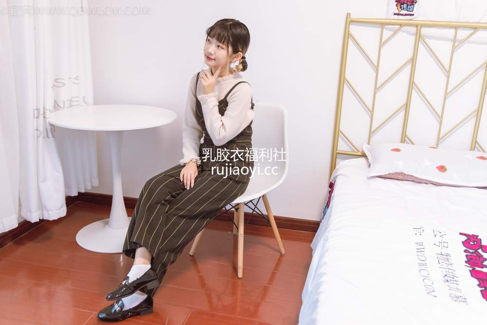 [物恋传媒] No.1169 暗月-不断追寻 [148P1V4.29GB]