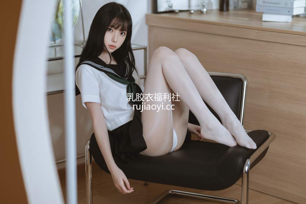 [网红杂图] 许岚(叁月life) – 白丝水手服 [40P607MB]