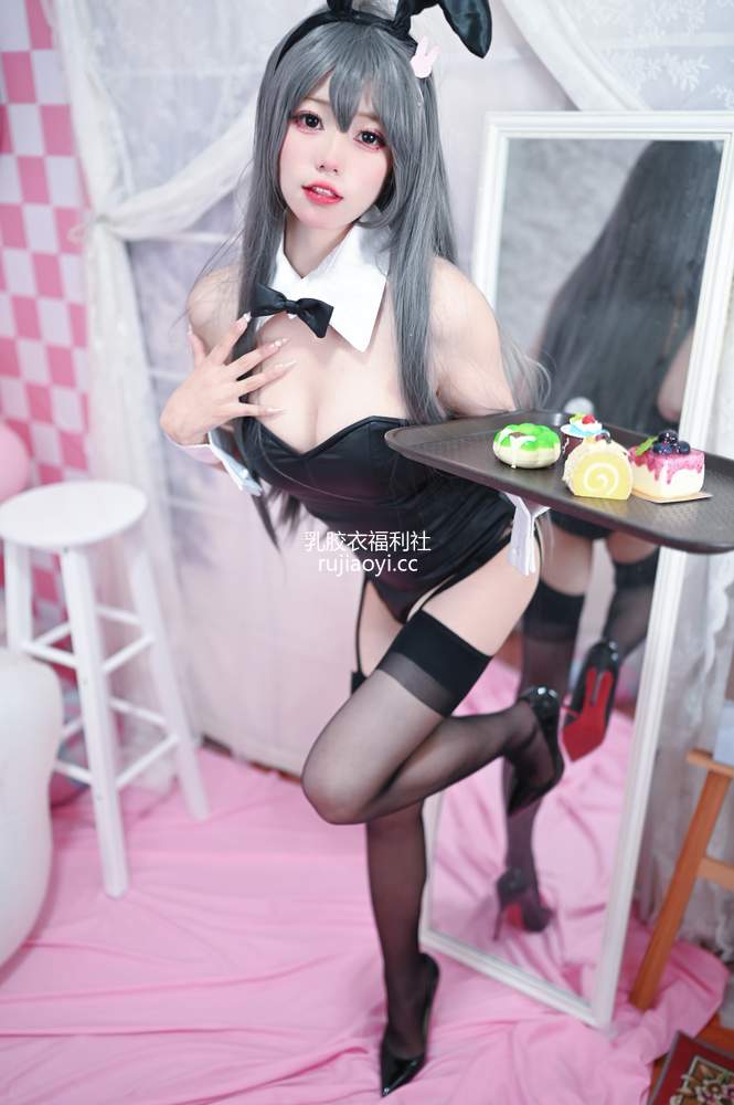 [网红杂图] 咬一口兔娘 – 樱岛麻衣兔女郎 [6P50MB]