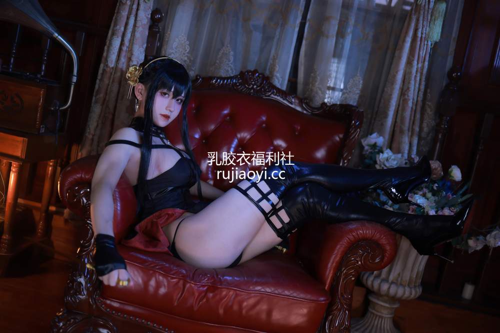 [网红杂图] 桜满三时 – 约尔礼服 [45P416MB]