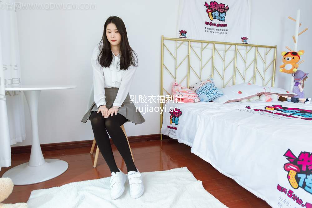 [物恋传媒] No.1192 小竹黑色眼眸 [170P1V4.65GB]
