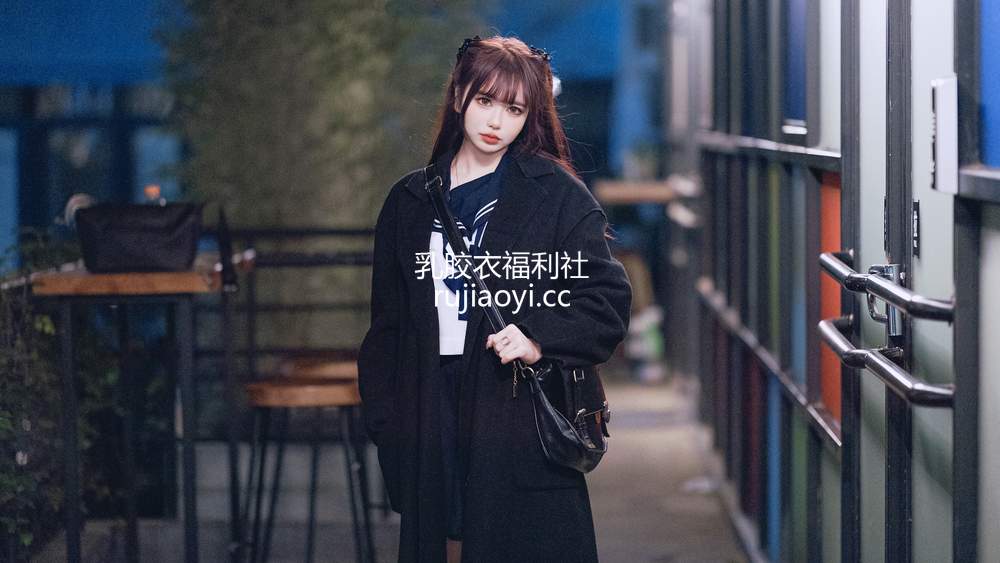 [网红杂图] Tina很妖孽呀 – 不良JK [58P241MB]