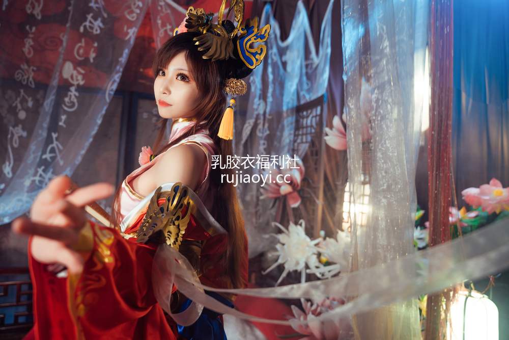 [网红杂图] 爱老师_PhD – 三国大乔 [11P65MB]