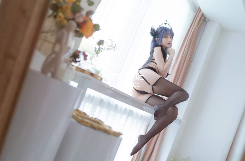 [网红杂图] 雯妹不讲道理 – 黑色天使 [46P547MB]