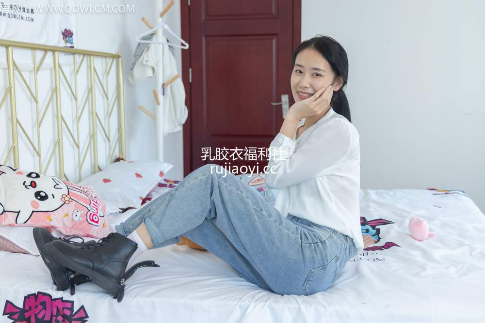 [物恋传媒] No.1215 菜菜-日后向日葵 [156P1V4.24GB]
