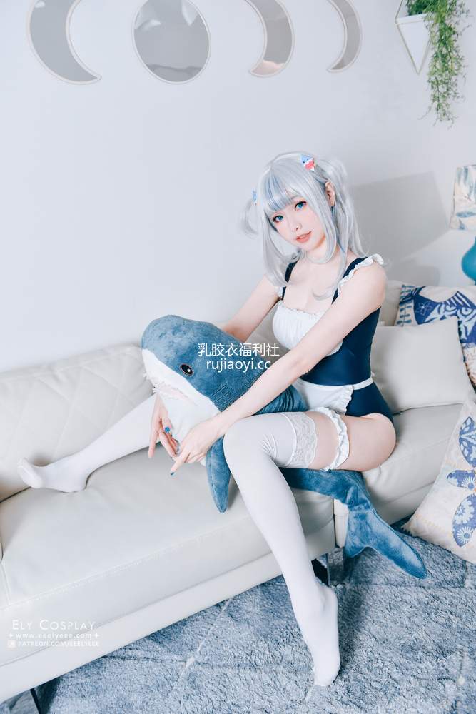 [网红杂图] Ely_eee(ElyEE子) – Gura Swimsuit [19P19M]