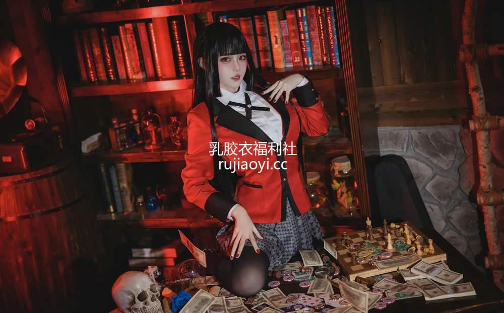 [网红杂图] 凛子酱 – 蛇喰梦子 [9P51MB]