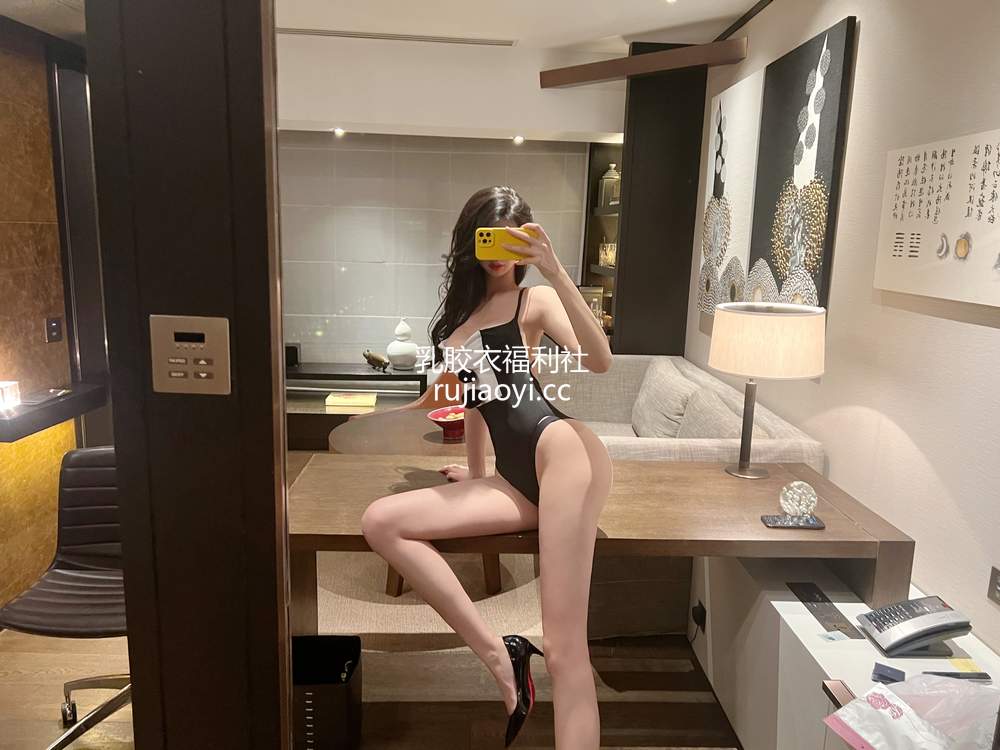 [网红杂图] 葛征GEZHENG – 黑色连体御姐 [22P123MB]