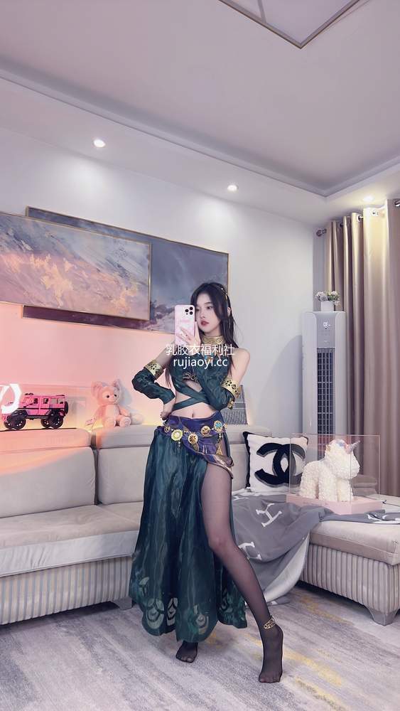 [网红杂图] 虎牙小小奶瓶儿 – 迦南 [17P1V132MB]