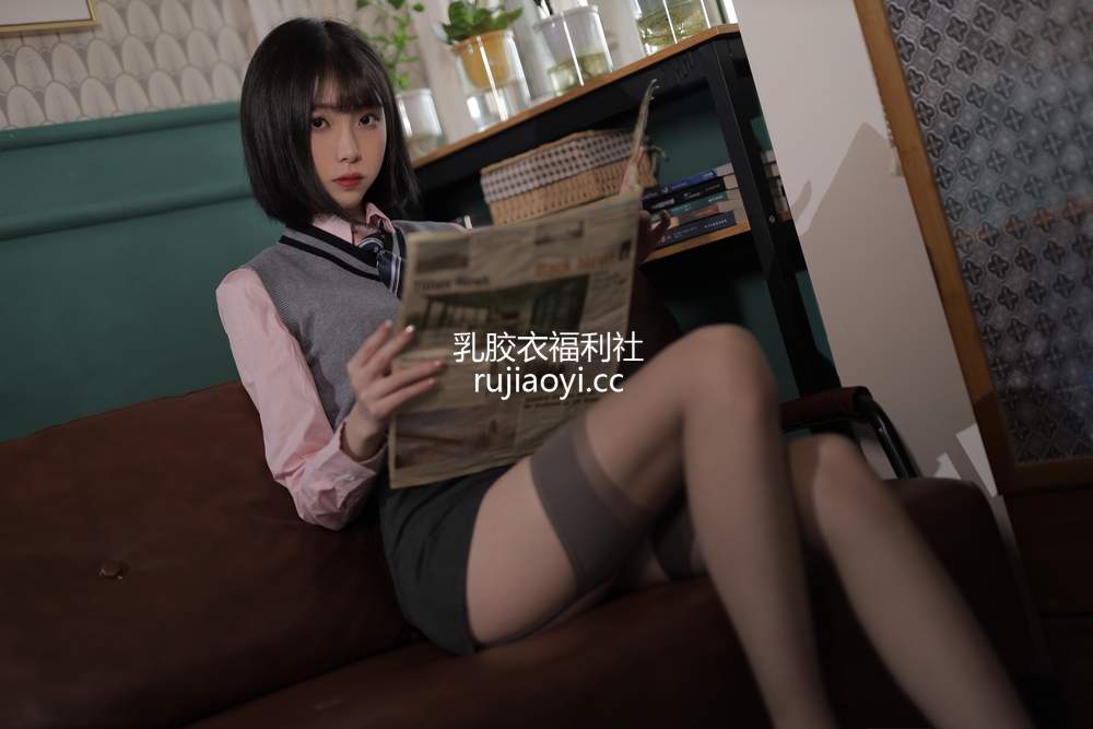 [网红杂图] 许岚 – 韩系制服 [40P292MB]