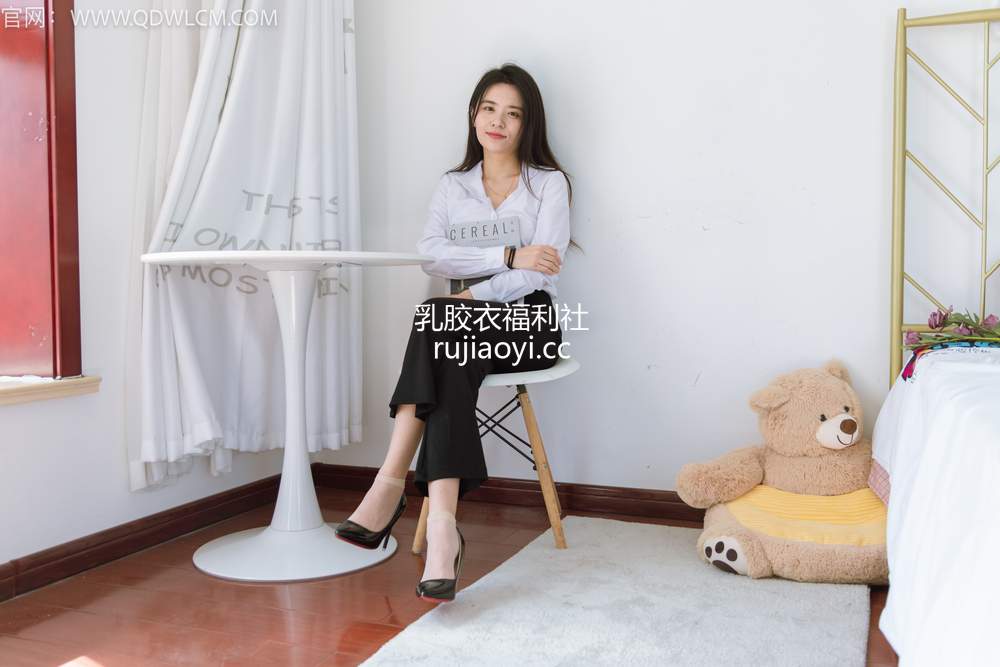 [物恋传媒] No.1333 然然-回忆的沙漏 [147P1V3.85GB]