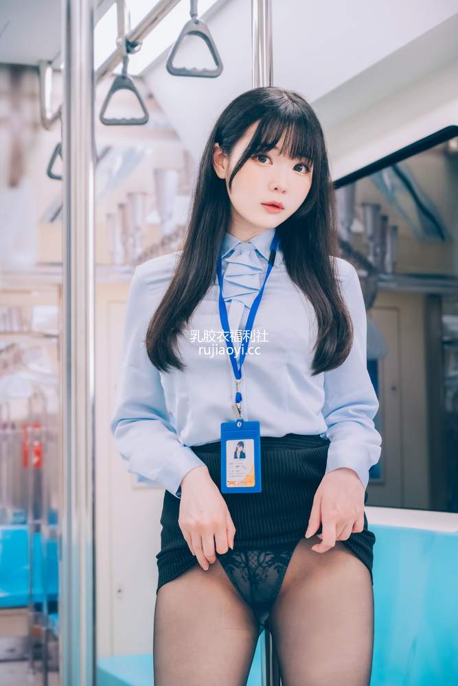 [网红杂图] 霜月shimo – Tokimeki Metro [100P120MB]