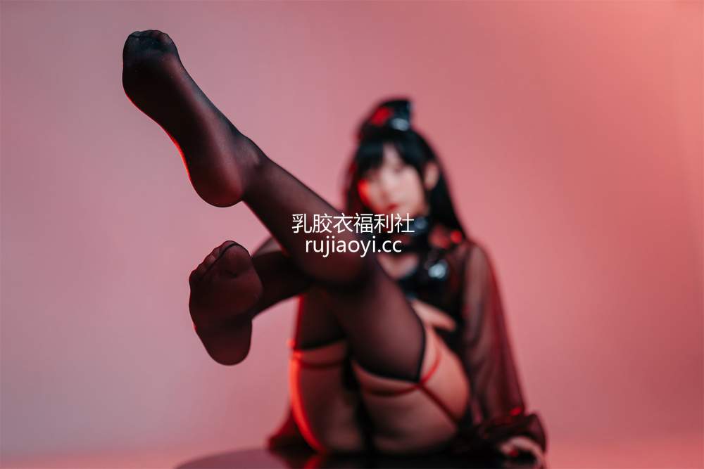 [网红杂图] 花铃 – 猩红护士 [77P280MB]